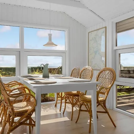Stunning In Bjert With 2 Bedrooms And Wifi 2 بيت للعطل Binderup Strand